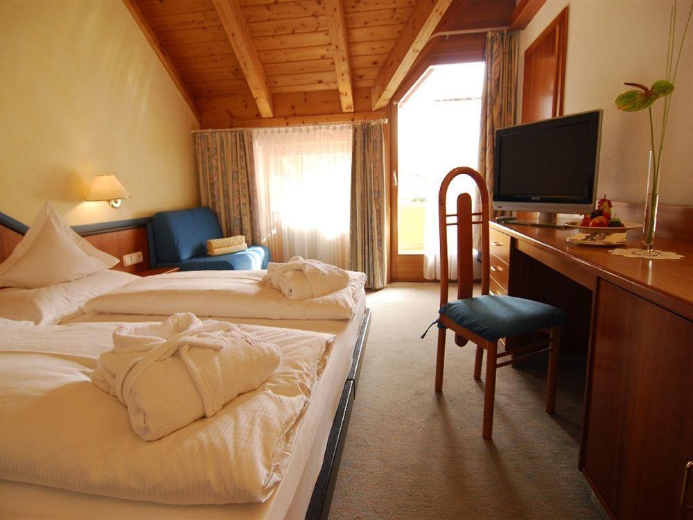 Hotel Loewenhof بريسّانوني المظهر الخارجي الصورة